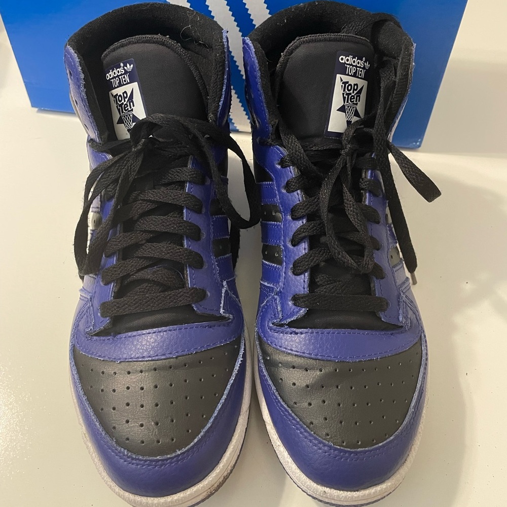 Adidas top ten black blue size 9